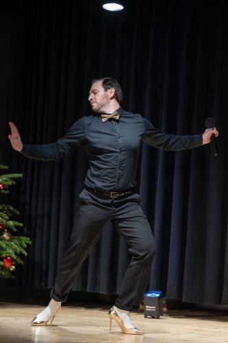 qA Weihnachtsdinner-Show ©Sandra-Meier-gestaltungskiosk.ch-31