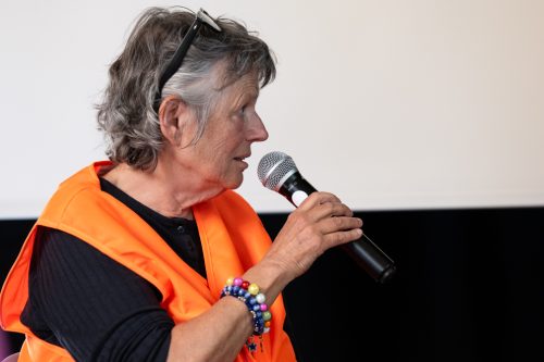 06 queerSalon-25 Barbara-Bosshard-mit-Nadia-Huerlimann © Sandra-Meier-gestaltungskiosk.ch-19