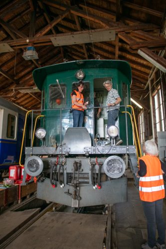 21 queerSalon-25 Besichtigung-mit-Nadia-Huerlimann © Sandra-Meier-gestaltungskiosk.ch-10