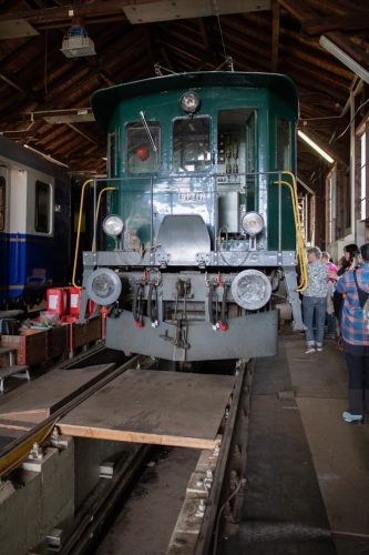 24 queerSalon-25 Besichtigung-mit-Nadia-Huerlimann © Sandra-Meier-gestaltungskiosk.ch-2