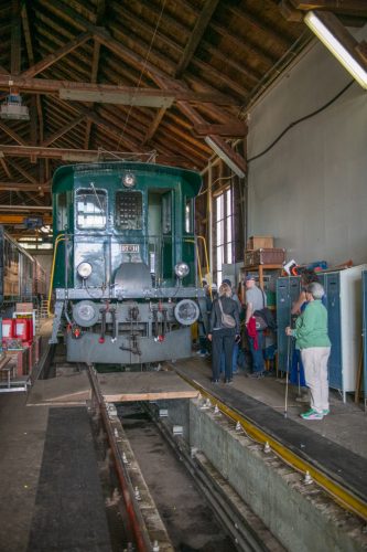 34 queerSalon-25 Besichtigung-mit-Nadia-Huerlimann © Sandra-Meier-gestaltungskiosk.ch-19