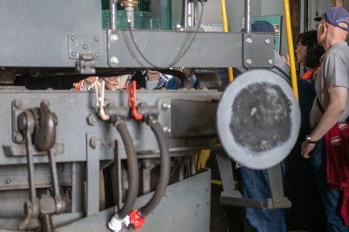 35 queerSalon-25 Besichtigung-mit-Nadia-Huerlimann © Sandra-Meier-gestaltungskiosk.ch-20