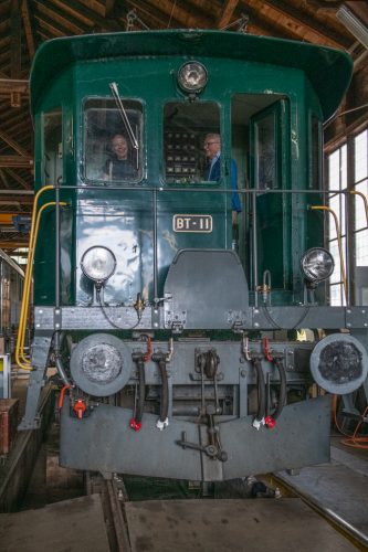 40 queerSalon-25 Besichtigung-mit-Nadia-Huerlimann © Sandra-Meier-gestaltungskiosk.ch-28