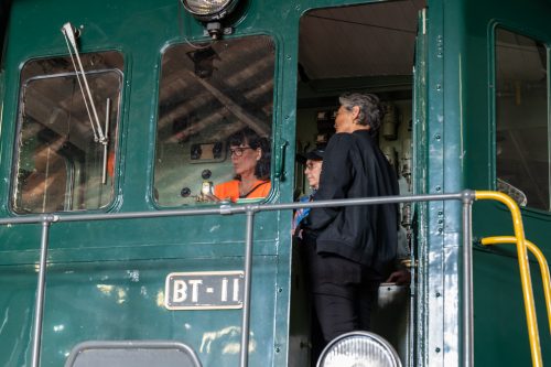 42 queerSalon-25 Besichtigung-mit-Nadia-Huerlimann © Sandra-Meier-gestaltungskiosk.ch-35