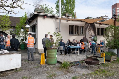 55 queerSalon-25 Apero-mit-Nadia-Huerlimann © Sandra-Meier-gestaltungskiosk.ch-46